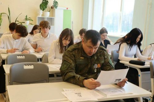 Ветеран СВО из Пестречинского района принял участие в «Диктанте Победы»