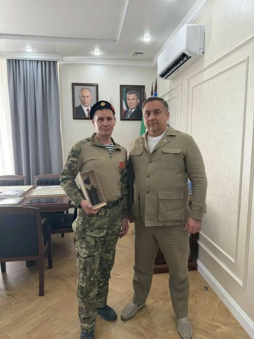 Глава Высокогорского района встретился с ветераном СВО, награжденным медалями Суворова и Жукова