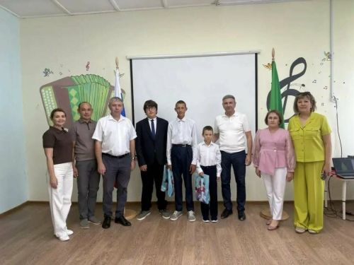 В Актанышском районе сыну участника СВО помогли подготовиться к школе